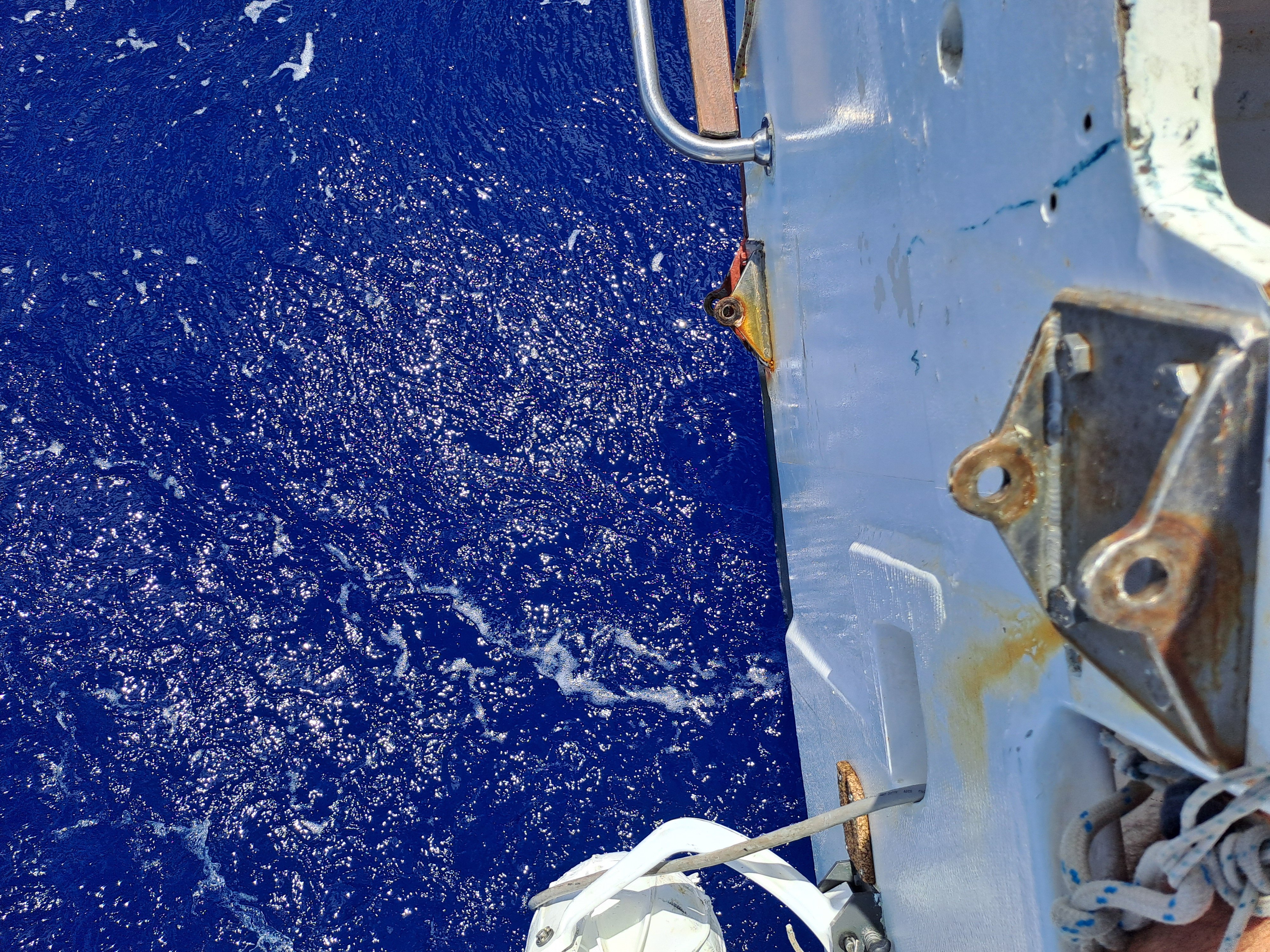Ferrures dans lesquelles viennent les fémelots du safran