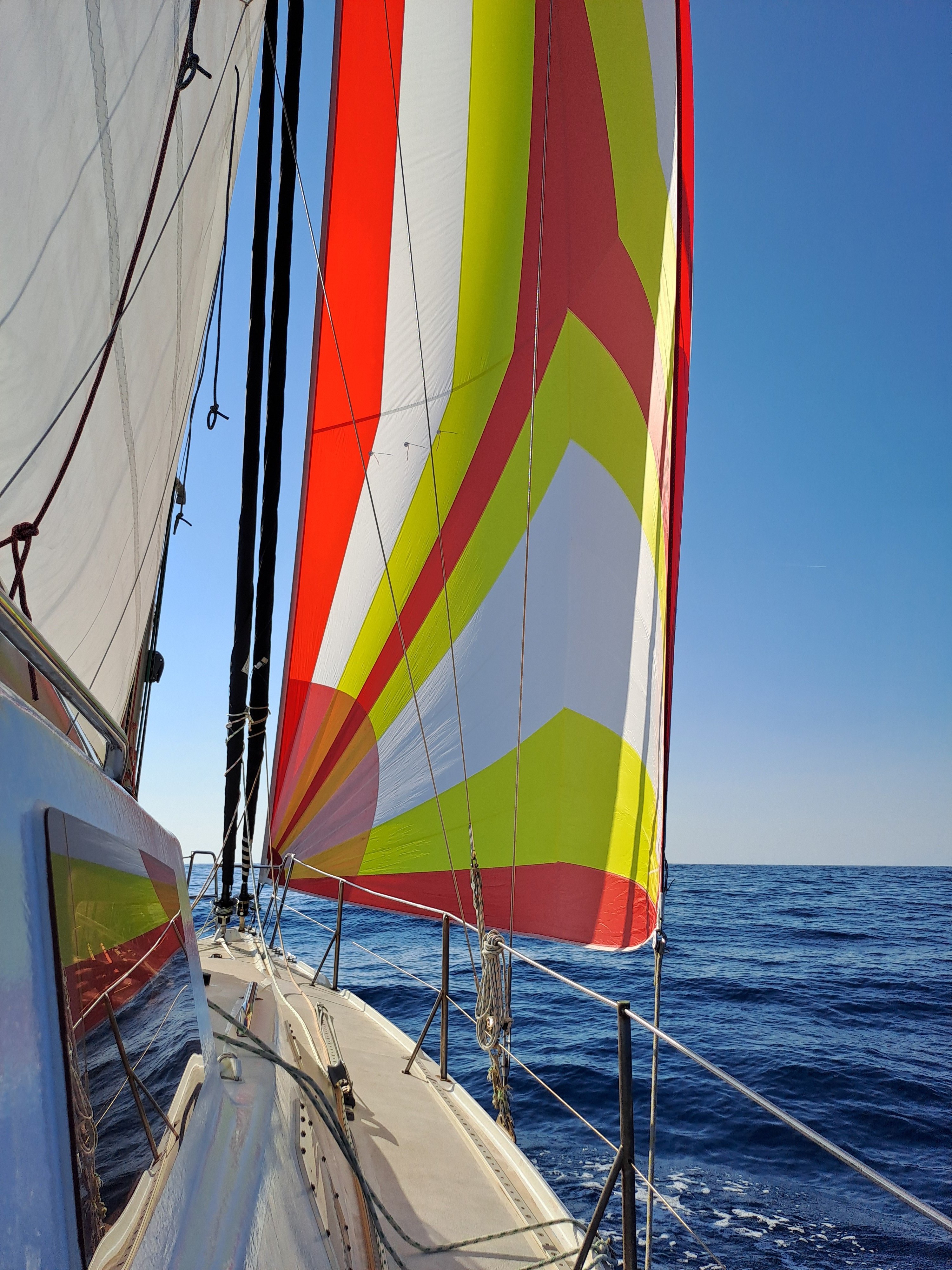 navigation paisible avec le Reacher (voile légère d’avant de 50 m²)